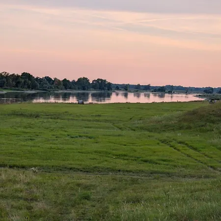 Elbtalaue Apartamento *